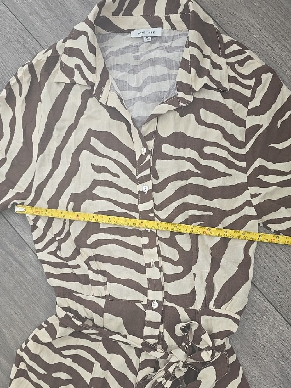 NWOT Love Tree Zebra-Print Button Down Shirt Dress with Tie Waist Taupe & Cream - Picture 6 of 11